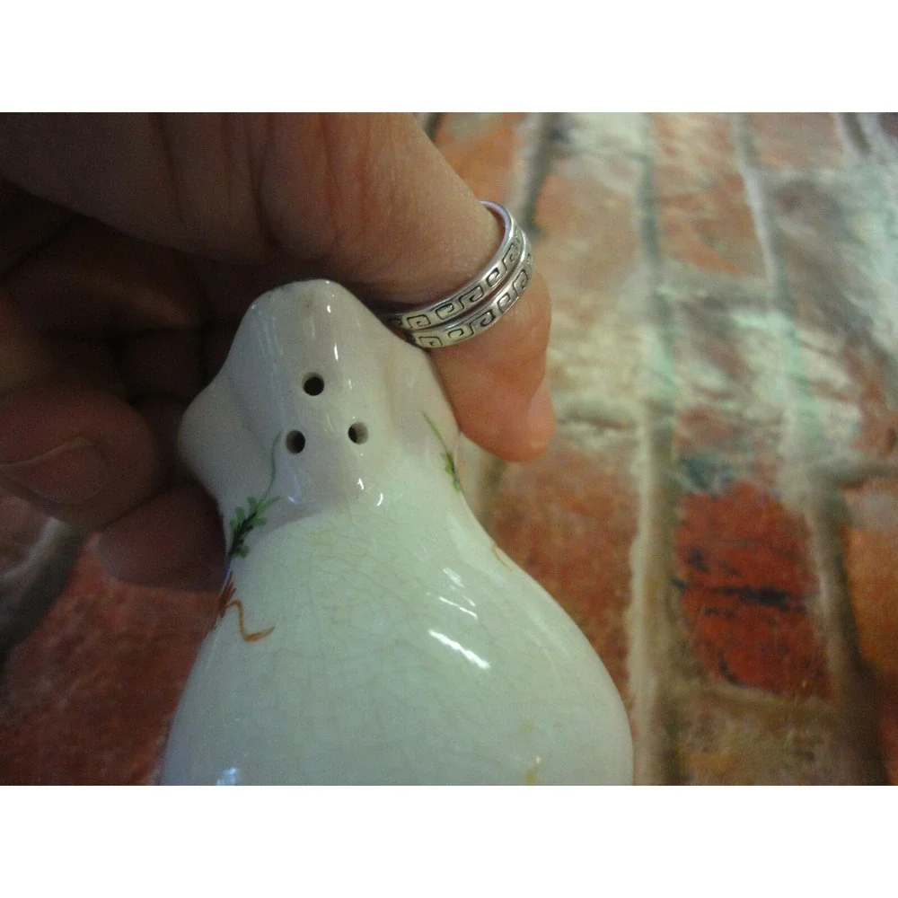 Japan made vintage teapot shape flower‎  salt shaker tea party decoration